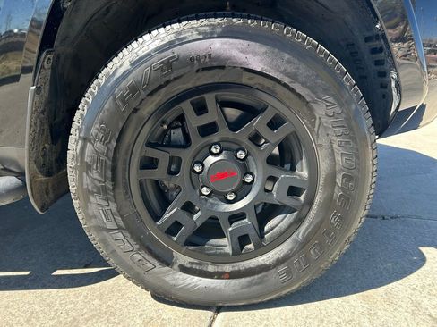 Used 2024 Toyota 4Runner SR5 image 32