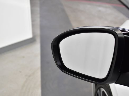 Used 2022 Nissan Sentra SR w/ Trunk Package image 24