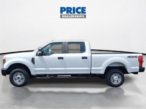 Used 2019 Ford F250 XL w/ Power Equipment Group AWD/4WD image 9