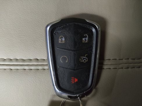 Used 2016 Cadillac XTS Luxury FWD image 32