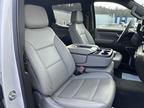Used 2025 GMC Sierra 1500 SLT image 27