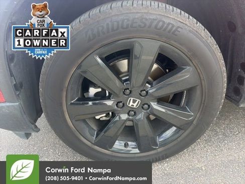 Used 2025 Honda Pilot Black Edition image 12
