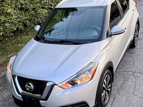 Used 2020 Nissan Kicks SV w/ Exterior Package image 7