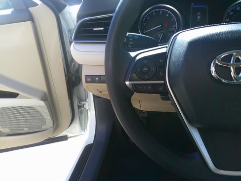 Used 2023 Toyota Camry LE image 20