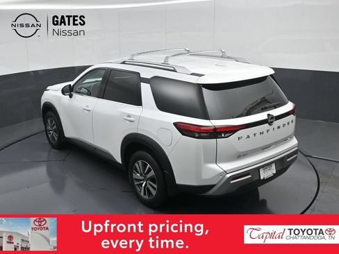 Used 2025 Nissan Pathfinder SL AWD/4WD image 52