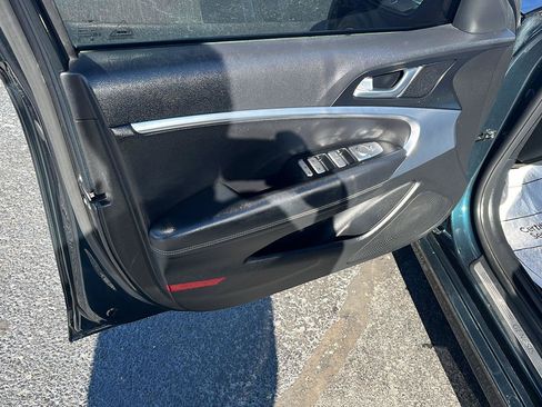 Used 2023 Genesis G70 2.0T AWD/4WD image 18