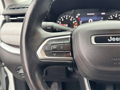 Certified 2022 Jeep Compass Latitude image 15