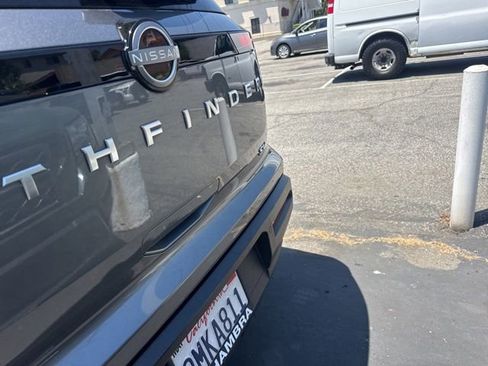 Certified 2024 Nissan Pathfinder SV FWD image 4