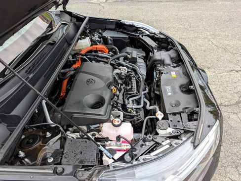 Used 2024 Toyota RAV4 SE w/ Convenience Package image 56