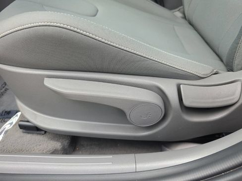 Used 2024 Hyundai Elantra SEL FWD image 14