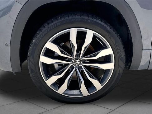 Used 2023 Volkswagen Atlas Cross Sport SEL Premium R-Line AWD/4WD image 11