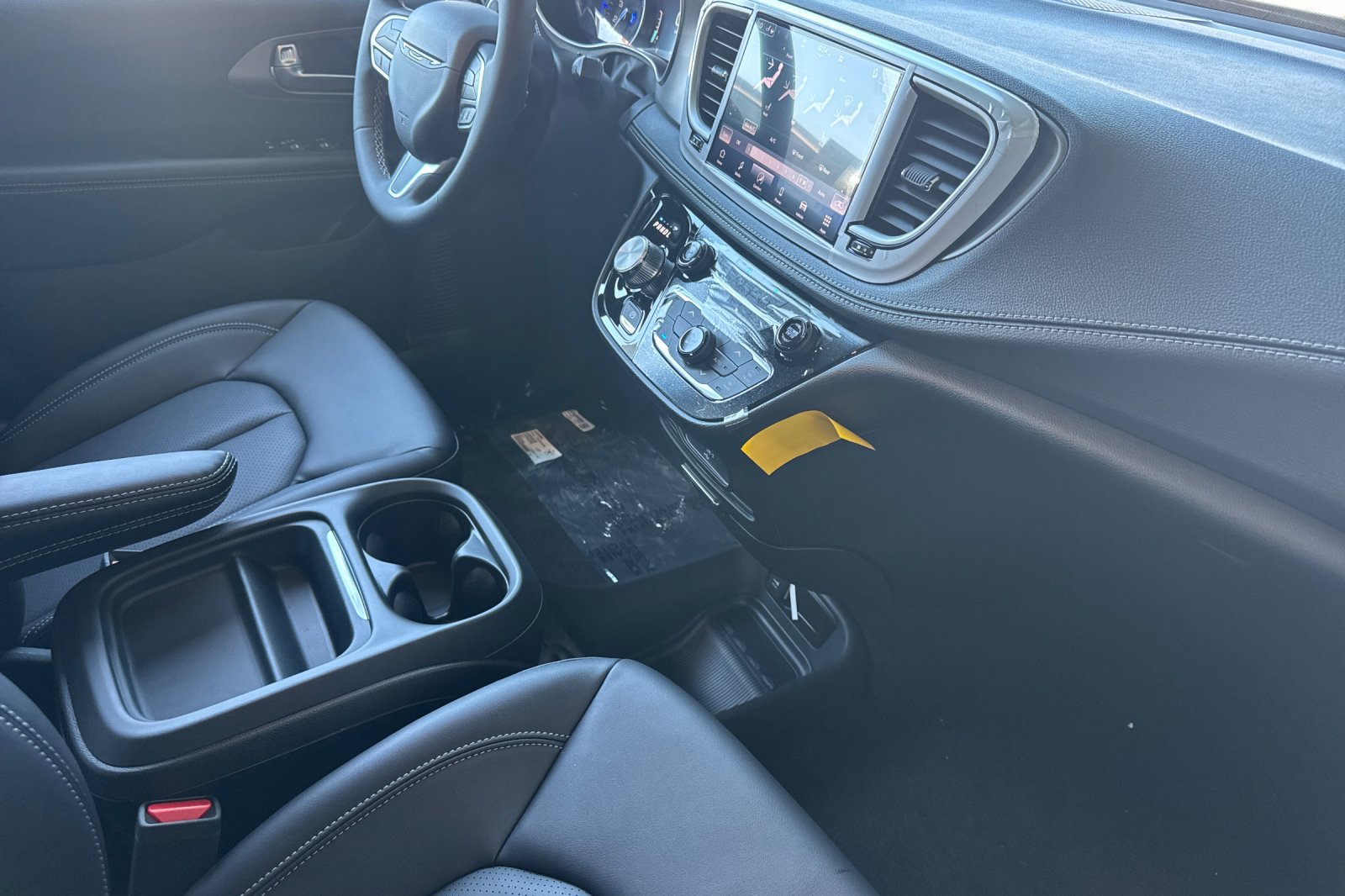 New 2027 Chrysler Pacifica Select FWD image 14