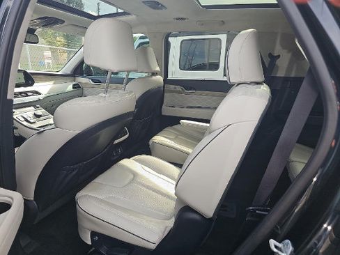 Used 2021 Hyundai Palisade Calligraphy w/ Winter Package FWD image 14