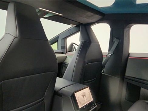 Used 2024 Tesla Cybertruck Cyberbeast image 28