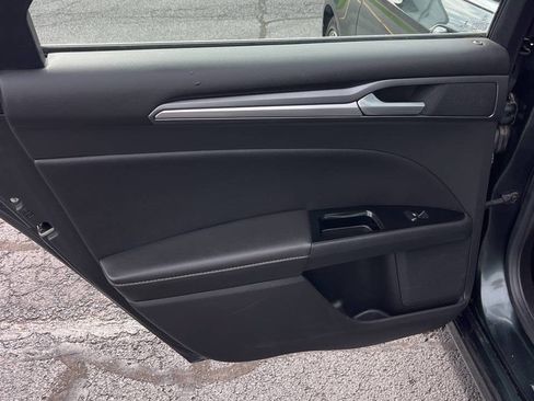 Used 2016 Ford Fusion Titanium FWD image 16