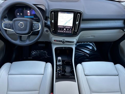 New 2026 Volvo XC40 B5 Ultra w/ Climate Package image 11