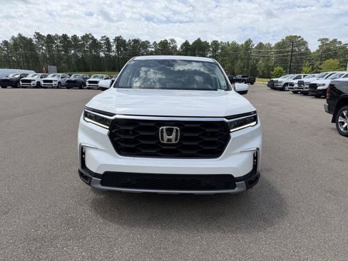 Used 2025 Honda Pilot EX-L image 2