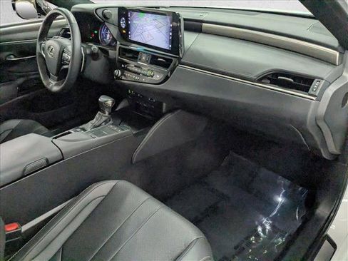 Used 2022 Lexus ES 300h F Sport image 22
