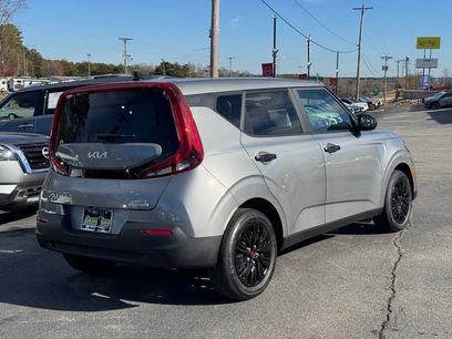 Used 2022 Kia Soul LX