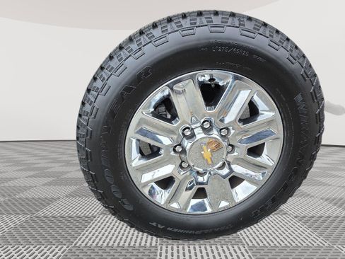 Used 2024 Chevrolet Silverado 2500 High Country w/ Technology Package image 27