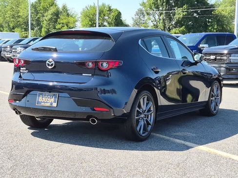 Used 2022 MAZDA MAZDA3 s FWD image 3