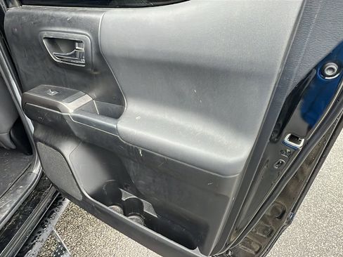 Used 2022 Toyota Tacoma TRD Sport image 20