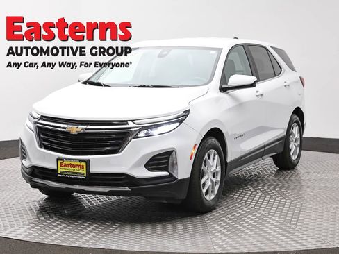 Used 2022 Chevrolet Equinox LT image 1
