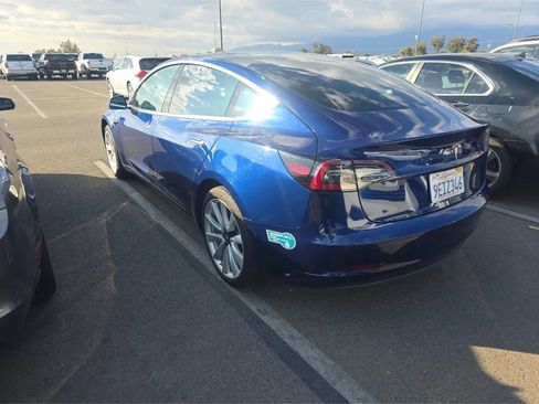 Used 2019 Tesla Model 3 Standard Range image 4