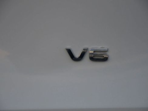 Used 2018 Kia Sorento LX image 28