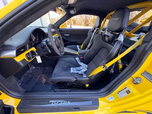 Used 2019 Porsche 911 GT3 RS image 30