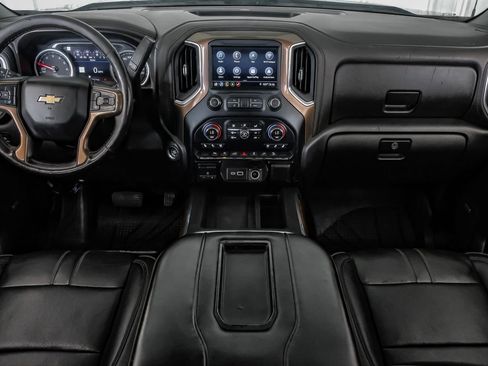 Used 2019 Chevrolet Silverado 1500 High Country w/ Z71 Off-Road Package AWD/4WD image 13