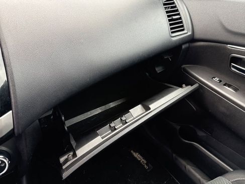 Used 2015 Mitsubishi Outlander Sport SE image 25