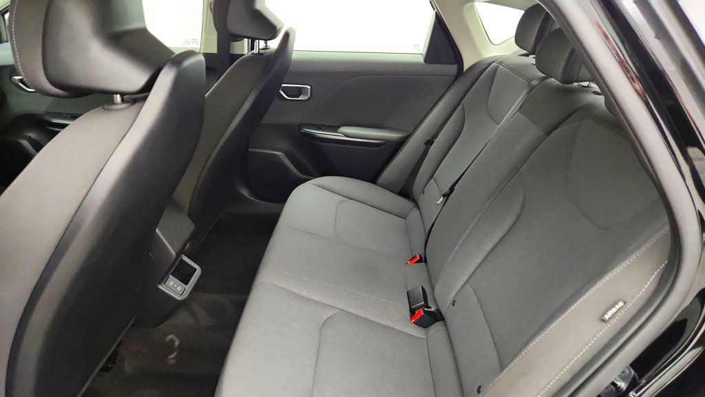 Used 2025 Kia K4 FWD image 18