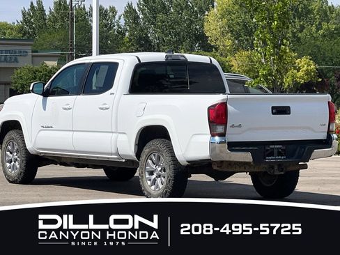 Used 2018 Toyota Tacoma SR5 AWD/4WD image 6