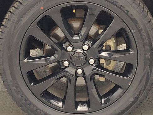 Used 2020 Jeep Grand Cherokee Altitude RWD image 31