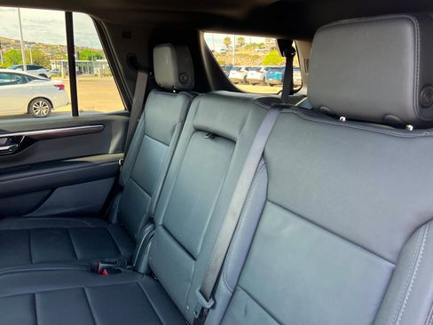 Used 2025 Chevrolet Tahoe Z71 image 21