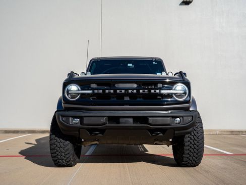 Used 2021 Ford Bronco Outer Banks image 3