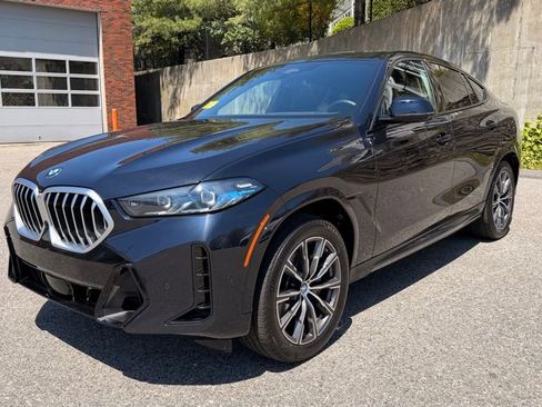 Used 2025 BMW X6 xDrive40i AWD/4WD image 2