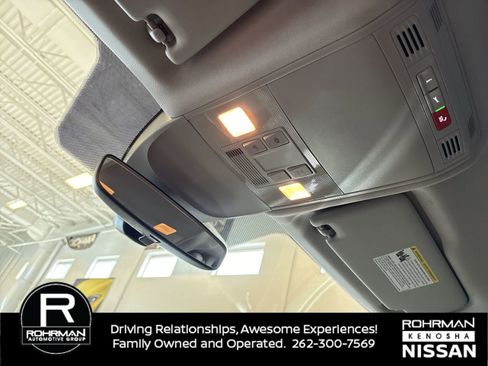 Used 2025 Volkswagen Taos S image 9