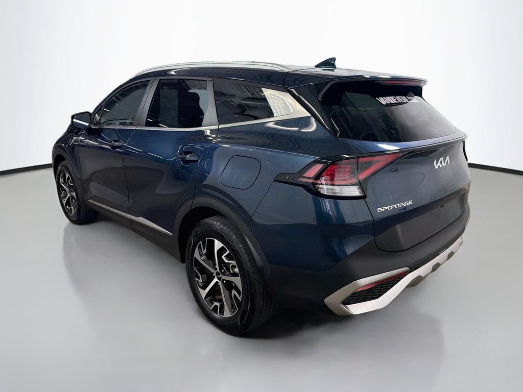 Used 2023 Kia Sportage EX AWD/4WD image 7