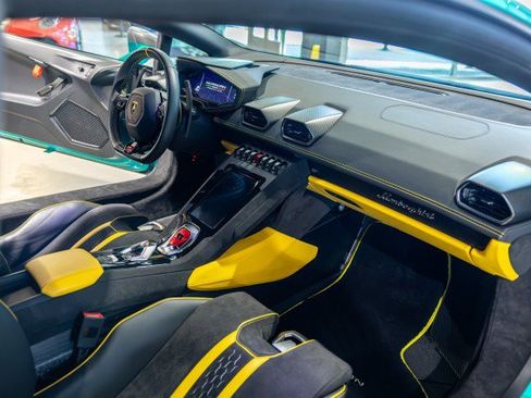Used 2023 Lamborghini Huracan Tecnica RWD image 36