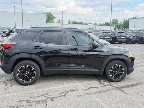 Used 2021 Chevrolet TrailBlazer LT w/ Sun and Liftgate Package FWD image 4