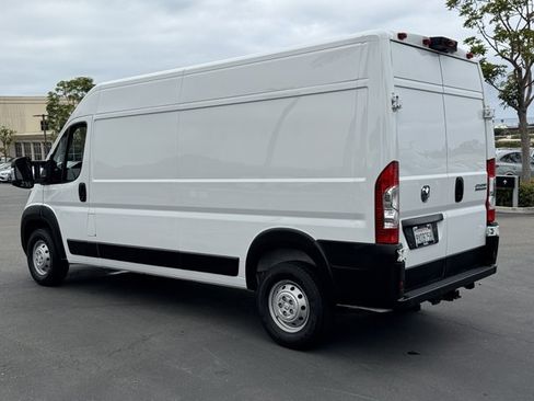 Used 2023 RAM ProMaster 2500 w/ Driver Convenience Group FWD image 14