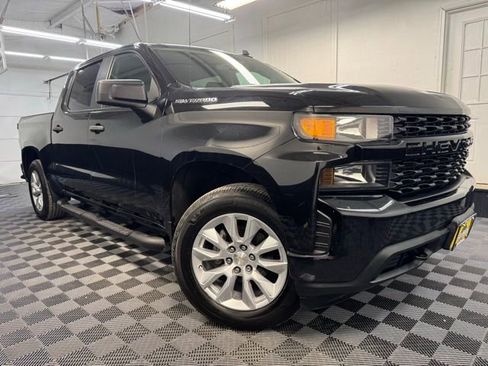 Used 2020 Chevrolet Silverado 1500 Custom w/ Custom 2.7L Value Package image 1