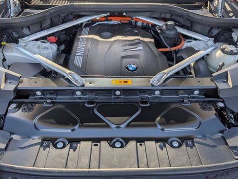 Used 2026 BMW X5 xDrive50e w/ Climate Comfort Package image 25