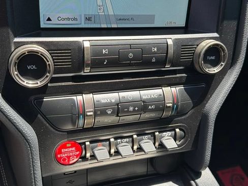 Used 2018 Ford Mustang Shelby GT350 w/ Electronics Package RWD image 32