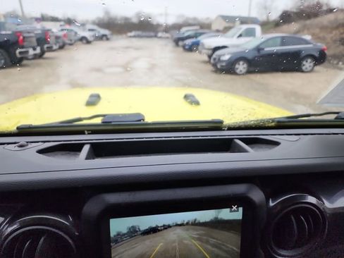 Used 2022 Jeep Wrangler Unlimited Sport image 27