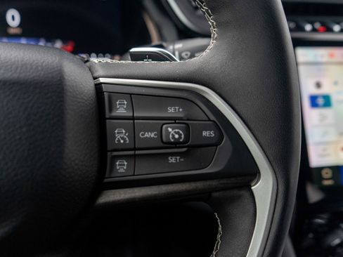 Used 2023 Jeep Grand Cherokee L Limited w/ Luxury Tech Group II image 26