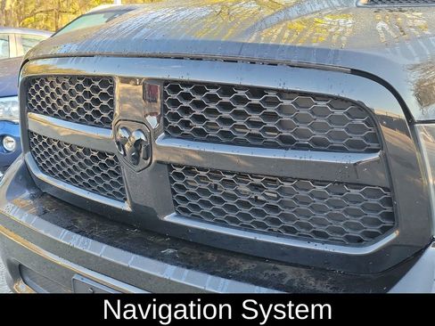 Used 2019 RAM 1500 Classic SLT w/ Black Appearance Group image 3