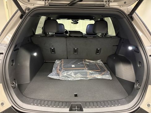 New 2026 GMC Terrain AT4 w/ Convenience Package III image 5